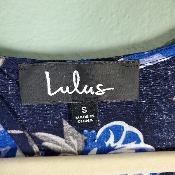 Lulu's Women's Once and Floral Blue Bell Sleeve Wrap Dress Size Small - Picture 3 of 6